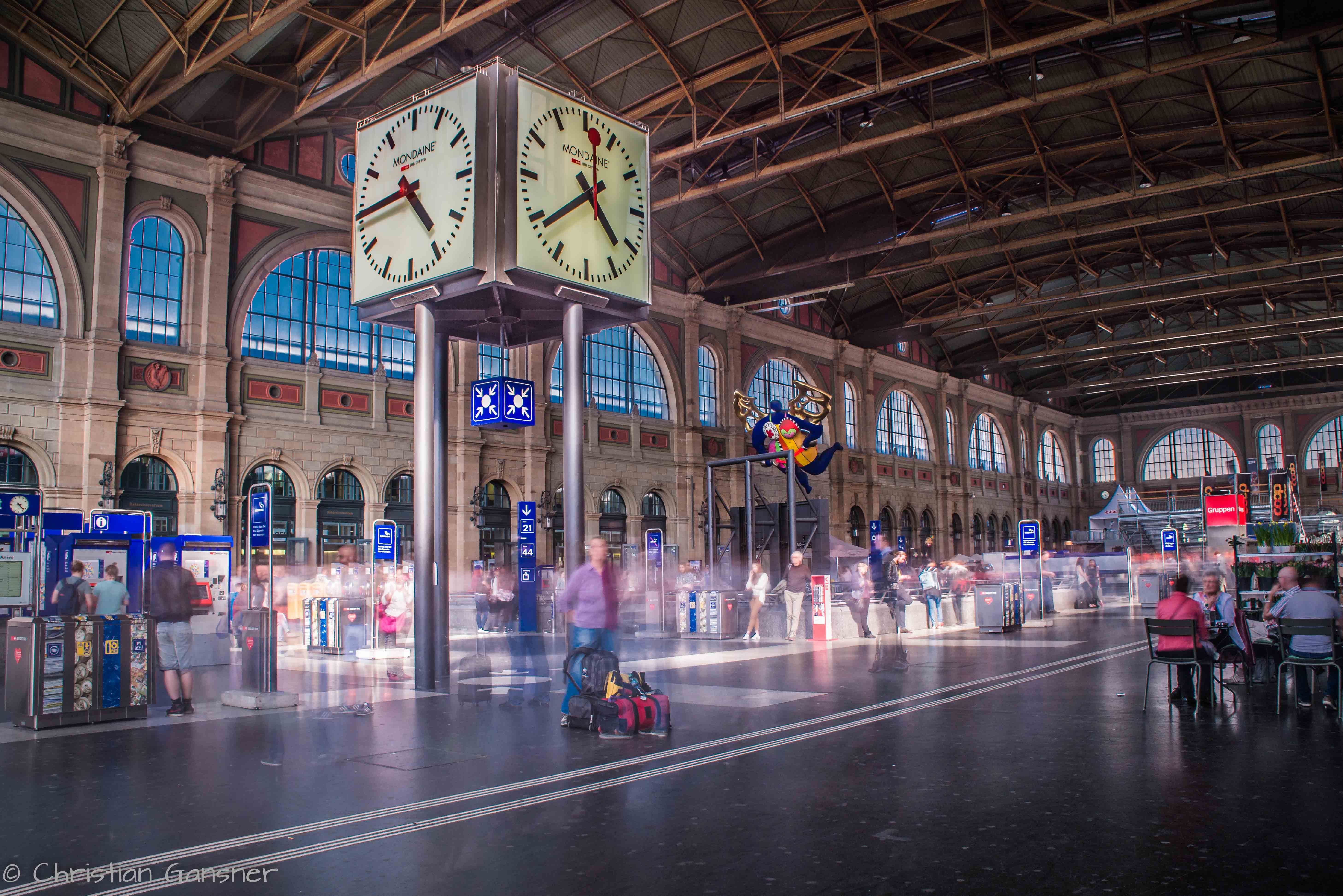 Bahnhofhalle Zürich HDR    