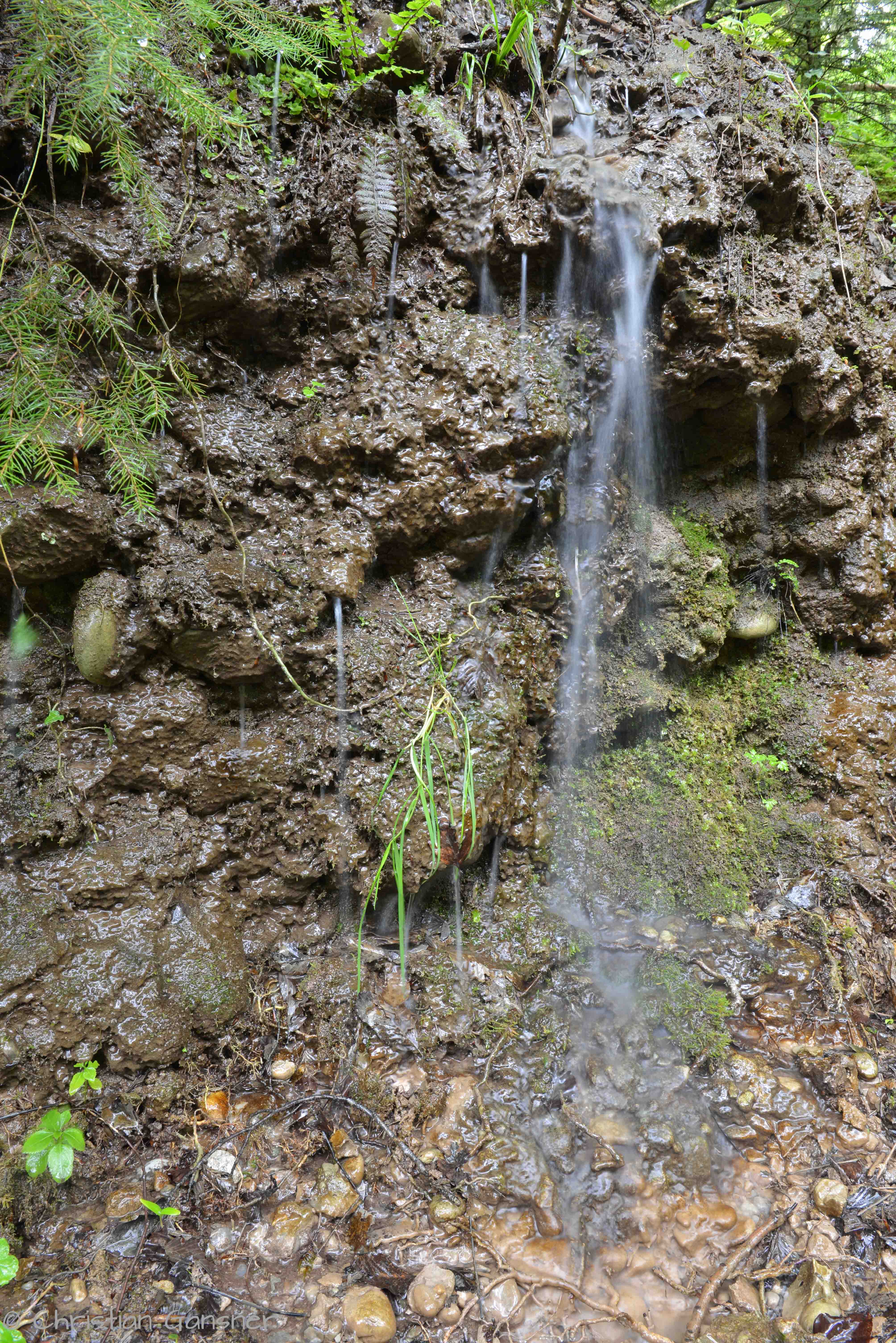 kleiner Wasserfall     