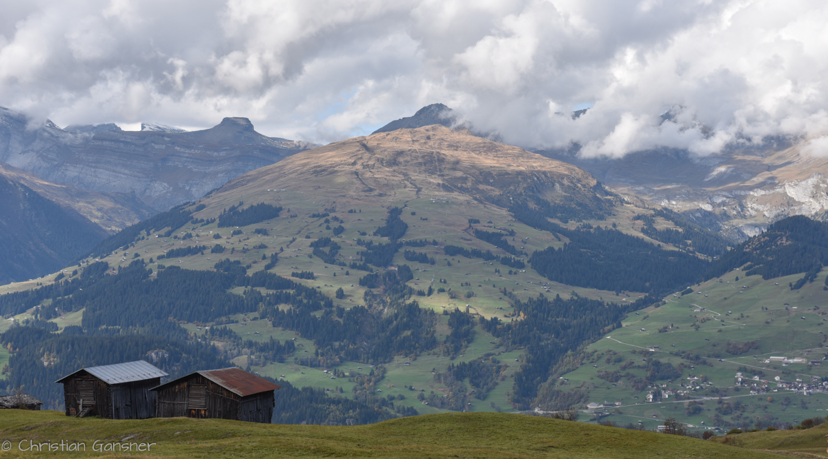 Alphütten vor dem Kistenstöckli          