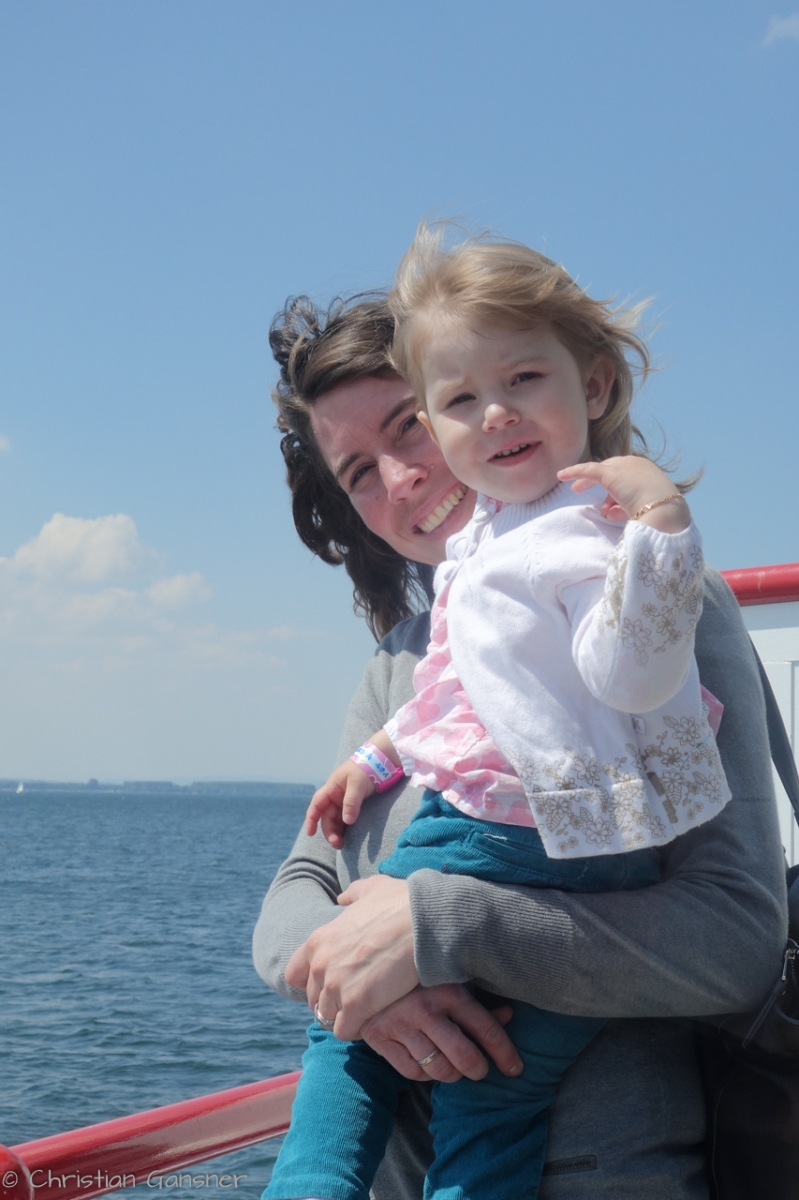 Flurina mit em Mami ufem Murtesee   