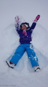 Flurinas erstes Schneeengeli